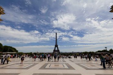 Eiffel tower Paris: the Architecture of love