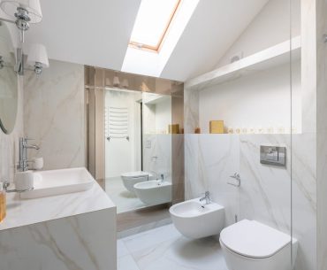 White Bathroom Interior Design ideas for a clean design