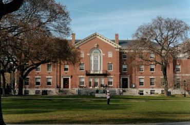 Building our tomorrow: understanding Collegiate Architecture